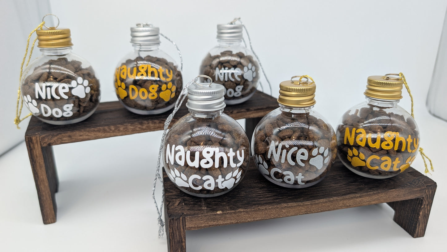 Christmas Bauble "Nice or Naughty Cat/Dog"