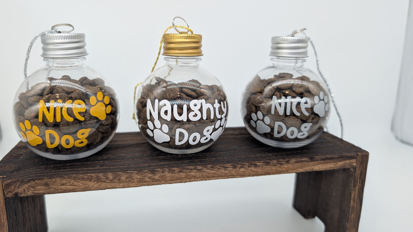 Christmas Bauble "Nice or Naughty Cat/Dog"