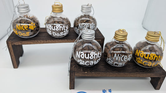 Christmas Bauble "Nice or Naughty Cat/Dog"